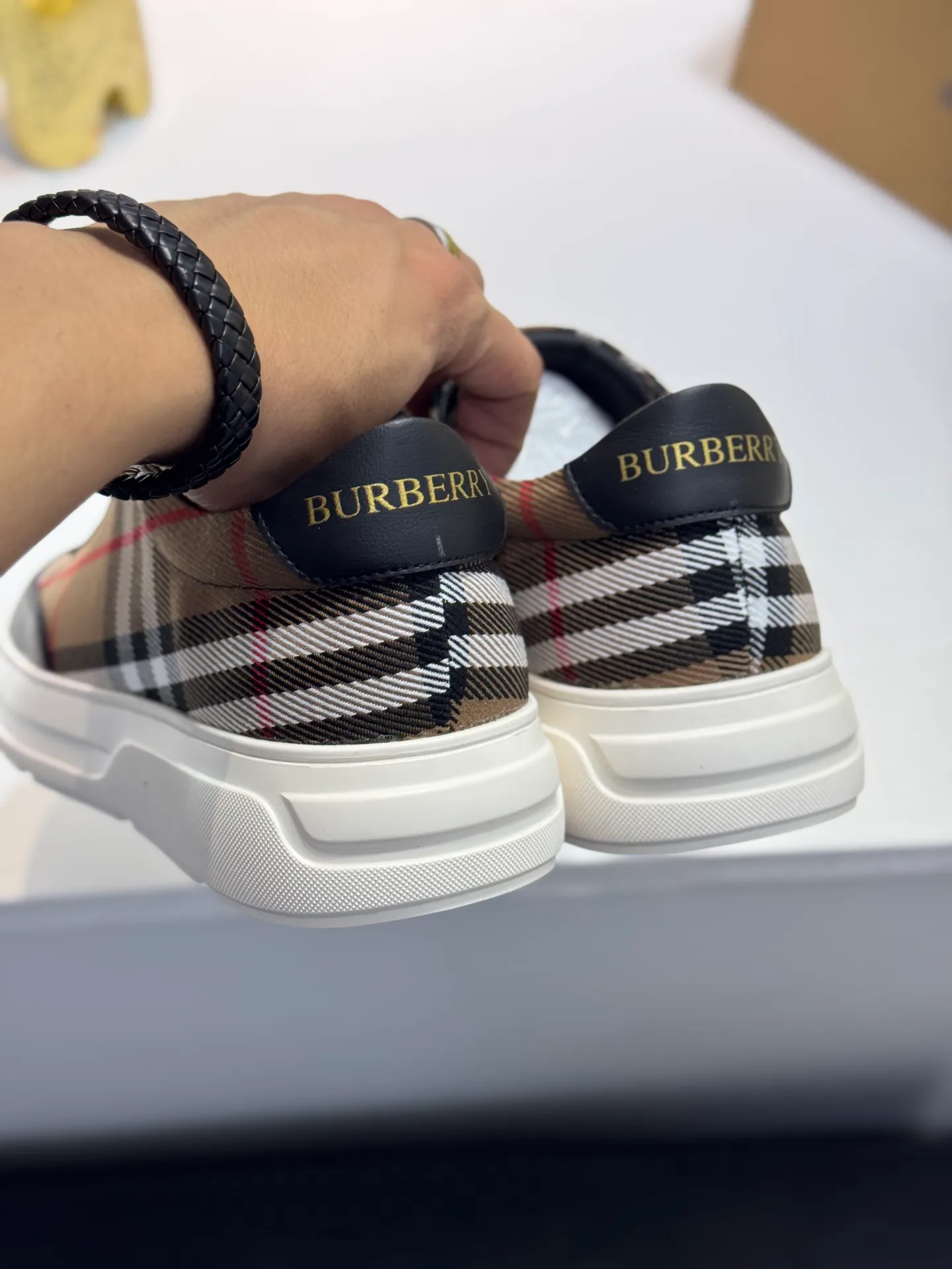 Men's Men's Shoes 💰420 [New Style] 🦑🦑BURBERRY◾▫️The new Burberry men's classic low-top sneakers are reinterpreted with Vintage retro plaid cotton and cowhide material, and are decorated with a new brand logo. Genuine leather lining, wear-resistant and non-slip rubber outsole! Available in multiple colors, a must-have for men. Size: 38-44 (45 customized